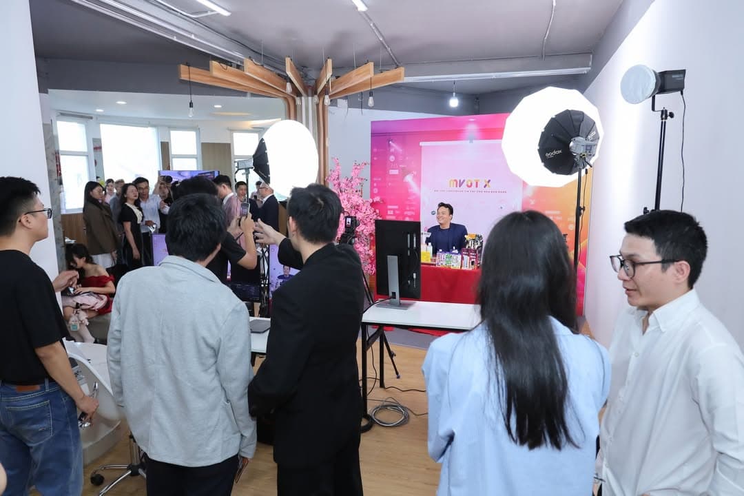 MVOT X RA MẮT HUB LIVESTREAM QUẬN 7 – BƯỚC ĐỘT PHÁ TRONG CHUYỂN ĐỔI SỐ