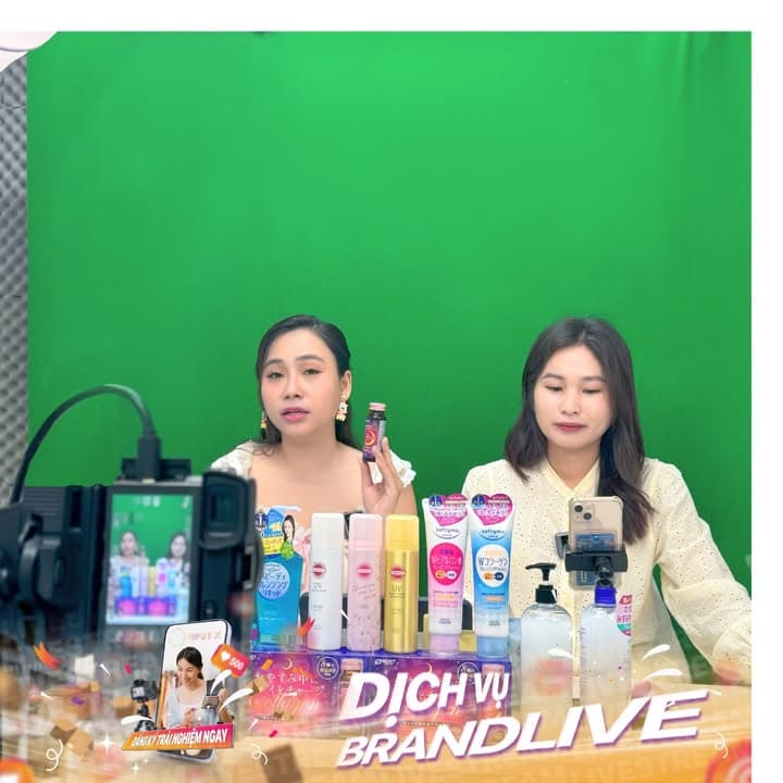 Livestream không còn là vấn đề của không gian! Vì bạn có thể livestream ở bất cứ đâu -  bất cứ không gian nào bạn muốn 🌎