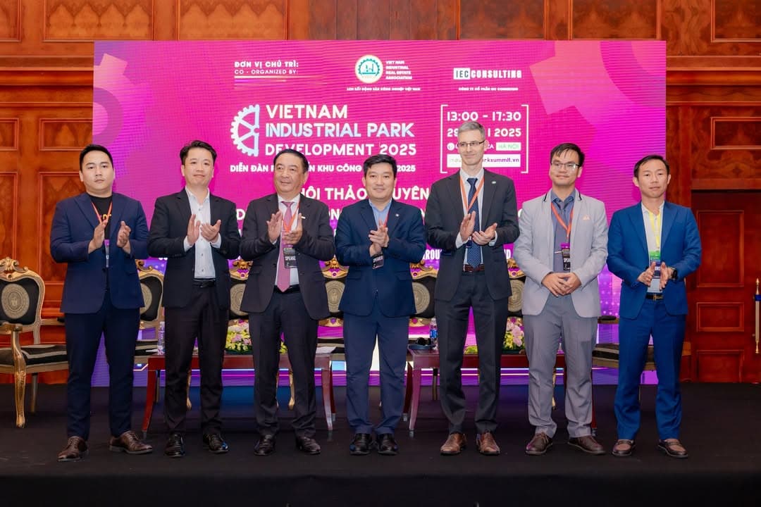 🌿 MVOT X đồng hành cùng doanh nghiệp công nghiệp tại Diễn đàn Phát triển Khu Công Nghiệp 2025 – Chung tay xây dựng hệ sinh thái bền vững