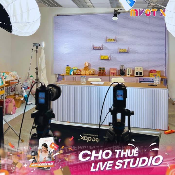 🎬 🔴 THUÊ LIVE STUDIO MVOT X – GIẢI PHÁP CHO MỌI NHU CẦU LIVESTREAM BÁN HÀNG