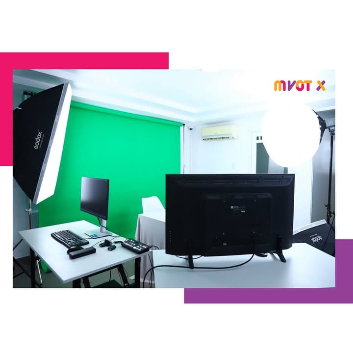 ⚡ GHÉ THĂM “NHÀ MÁY NGÀN ĐƠN” - HỆ THỐNG STUDIO GIÚP CÁC SELLER CỦA MVOT X ĐÓN "BÃO ĐƠN" MỖI NGÀY THÔNG QUA DỊCH VỤ LIVESTREAM