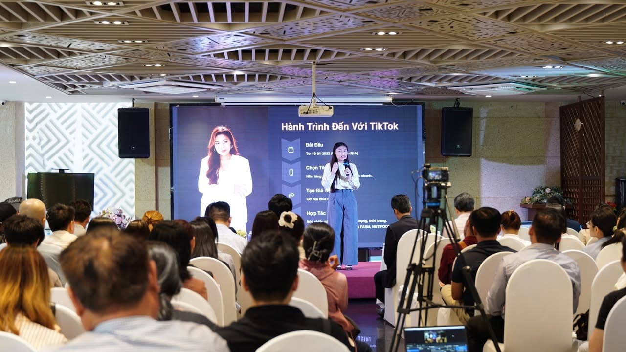 Điểm lại những dấu ấn tại Workshop “Từ gian bếp đến gian hàng TikTok Shop”
