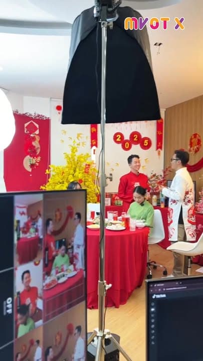 MVOT X TẤT BẬT NHỮNG NGÀY CUỐI NĂM