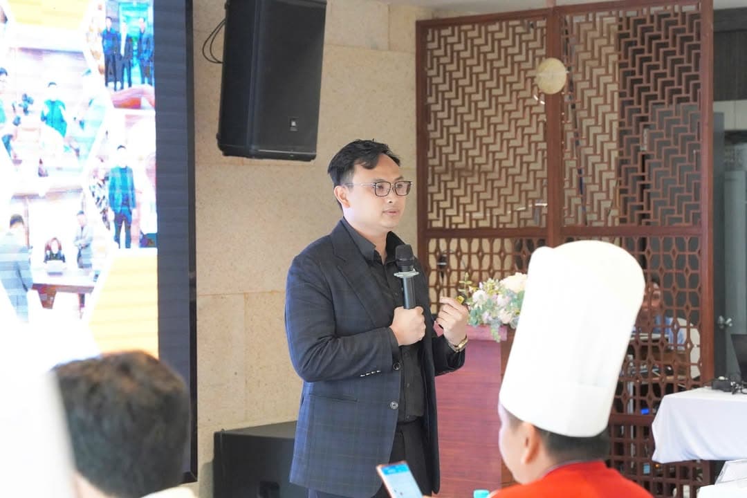 🎉 MVOT X tổ chức thành công Workshop FBA Action #2: “Xây dựng Thương hiệu cá nhân F&B trên TikTok Shop” vào sáng 02.08 tại Hoàng Yến Premier (TP.HCM), dưới sự chỉ đạo của Hiệp hội Ẩm thực TP.HCM (...