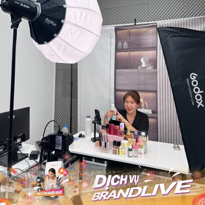 Mở bát 2025 cùng hơn 10 khách mới của BRANDLIVE🔥