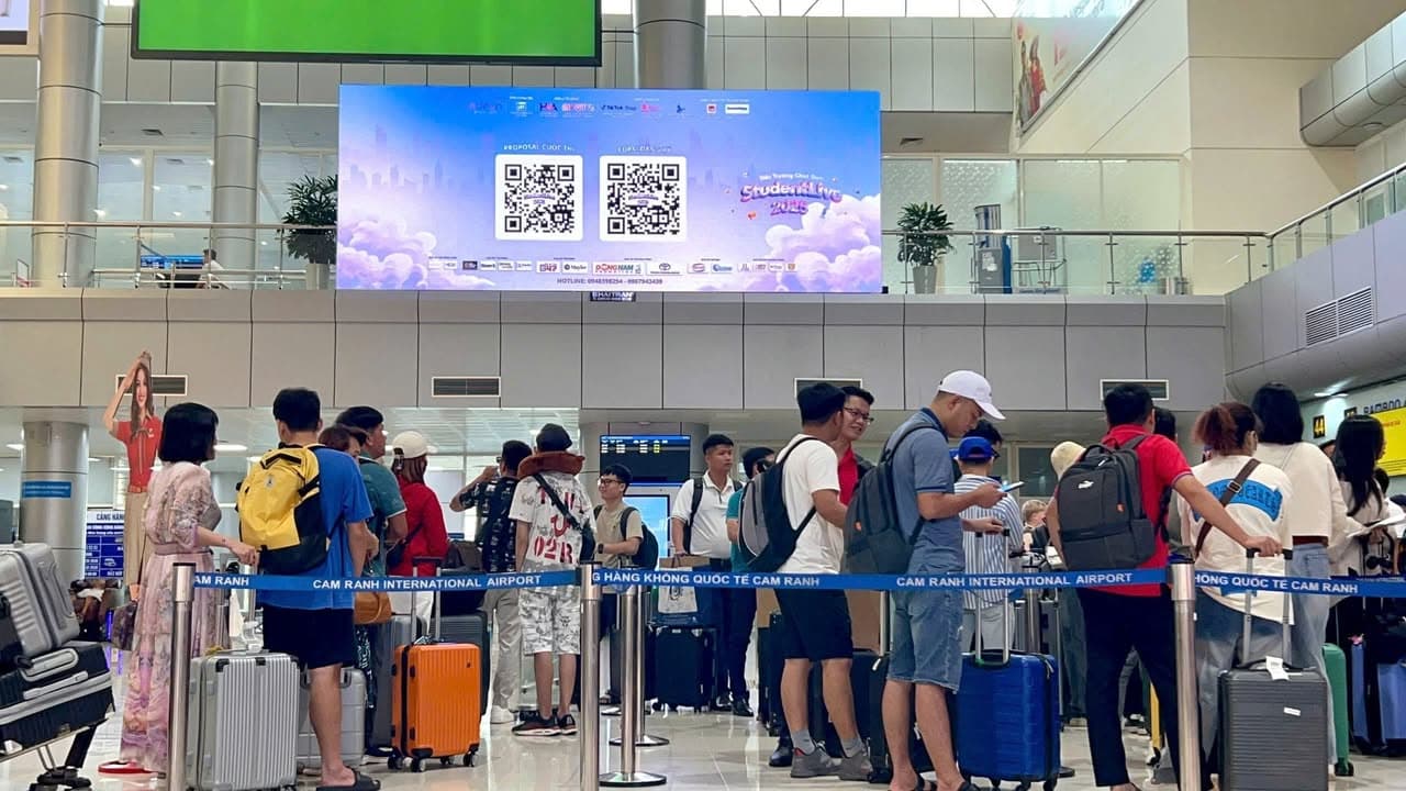 📢 STUDENTLIVE 2025 BÙNG NỔ QUẢNG CÁO NGOÀI TRỜI KHẮP CẢ NƯỚC!