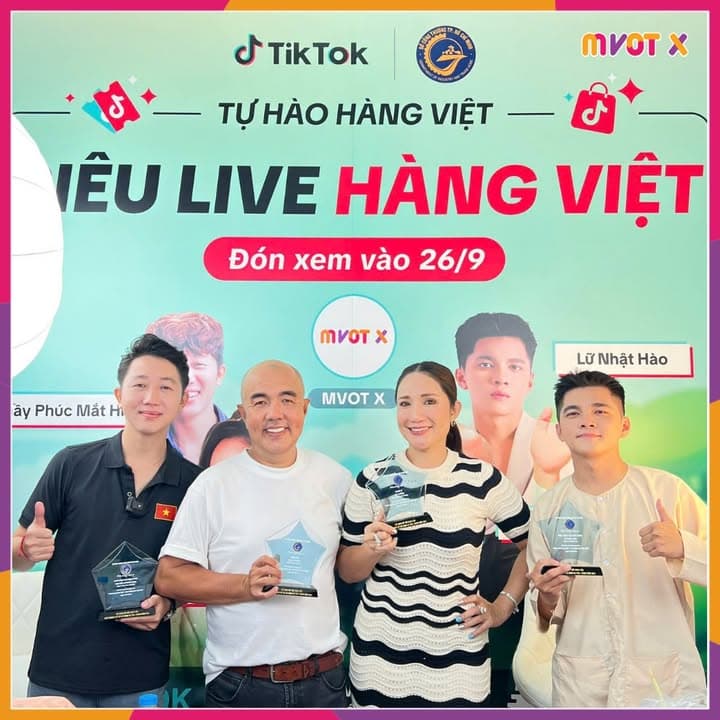 NHÌN LẠI NHỮNG KHOẢNH KHẮC ẤN TƯỢNG TẠI MEGA LIVESTREAM “TỰ HÀO HÀNG VIỆT”