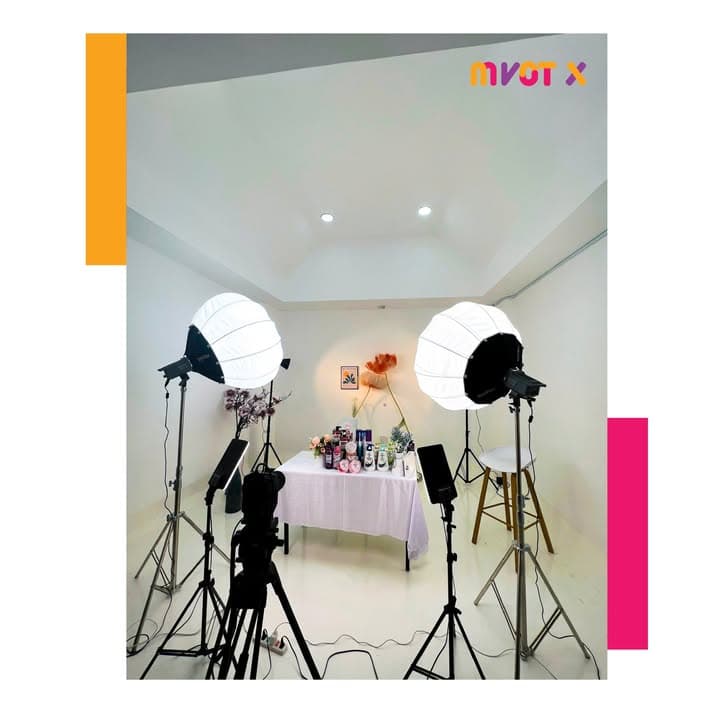 ⚡ GHÉ THĂM “NHÀ MÁY NGÀN ĐƠN” - HỆ THỐNG STUDIO GIÚP CÁC SELLER CỦA MVOT X ĐÓN "BÃO ĐƠN" MỖI NGÀY THÔNG QUA DỊCH VỤ LIVESTREAM