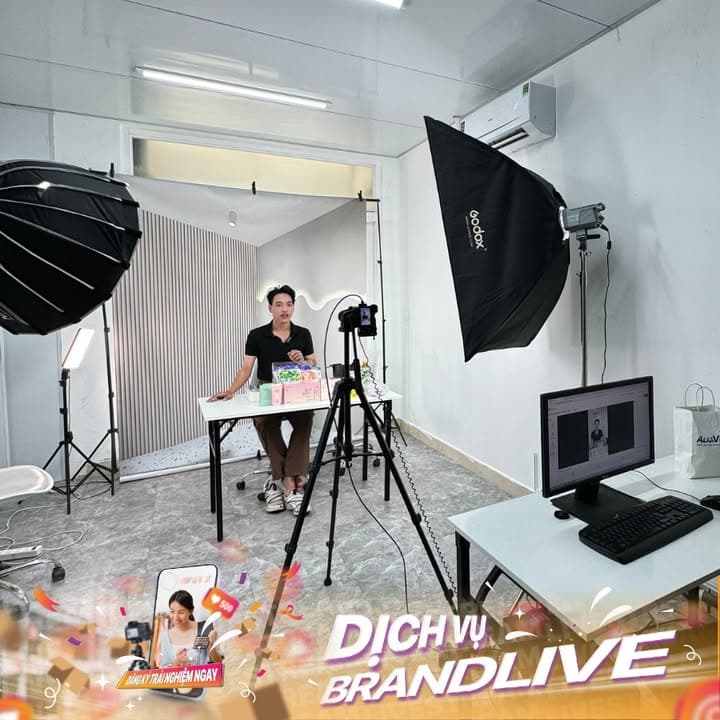 Mở bát 2025 cùng hơn 10 khách mới của BRANDLIVE🔥