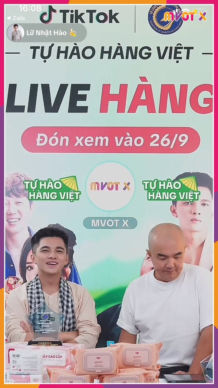 Gặp gỡ nghệ sĩ Quốc Thuận và KOC Lữ Nhật Hào tại phiên live "Tự Hào Hàng Việt" và chốt các deal hời tại: